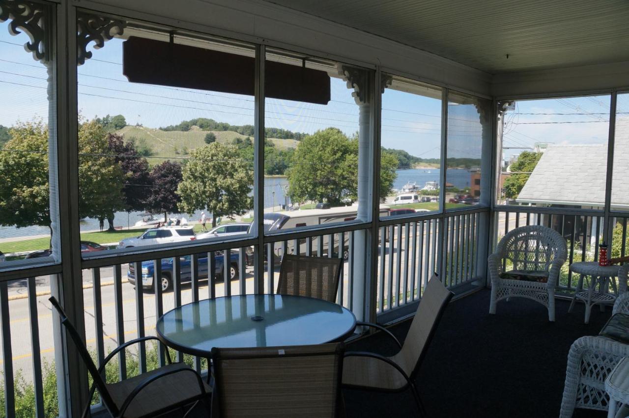 Harbor House Bed & Breakfast 3*
