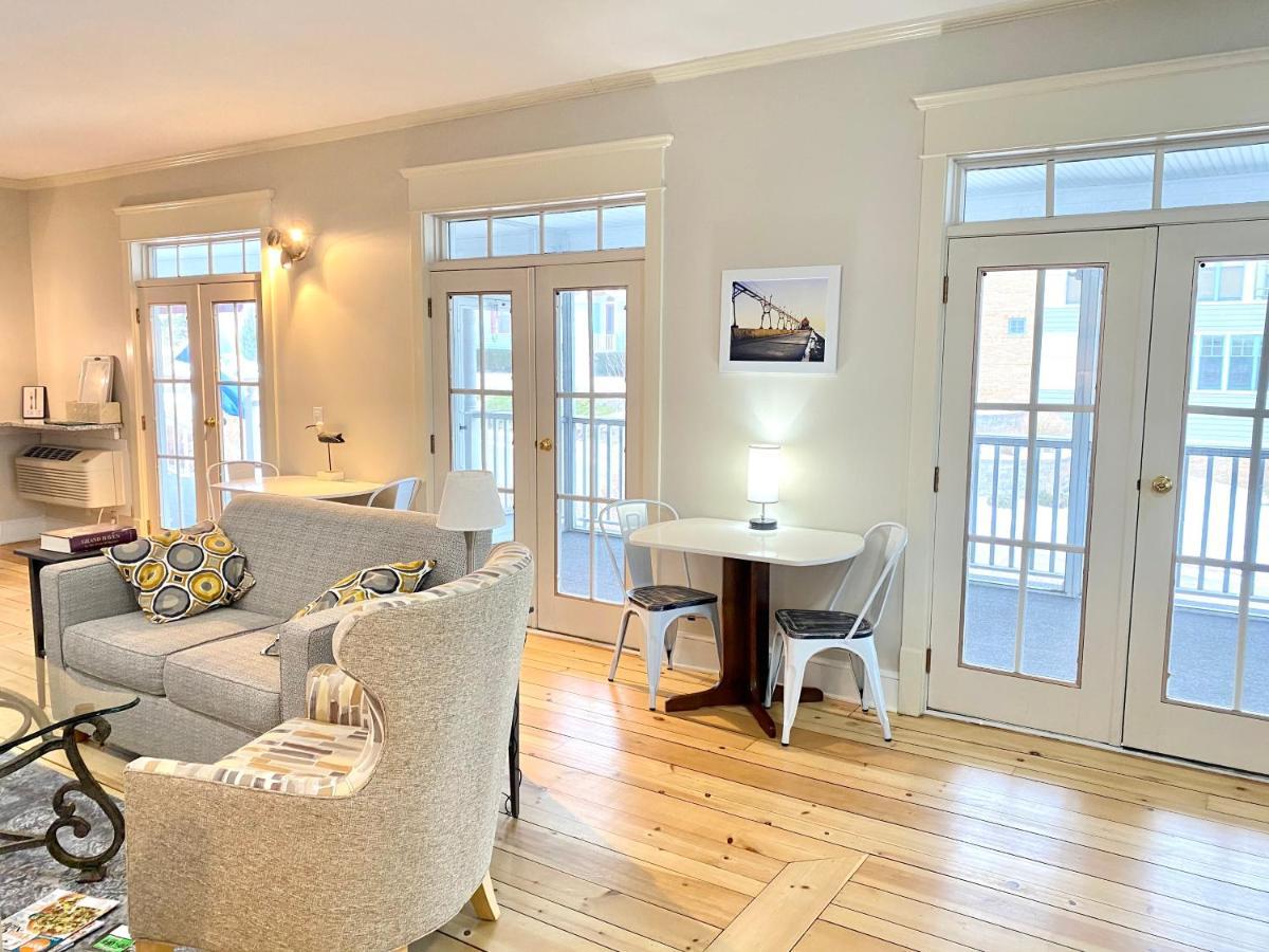 Bed & Breakfast Harbor House Grand Haven