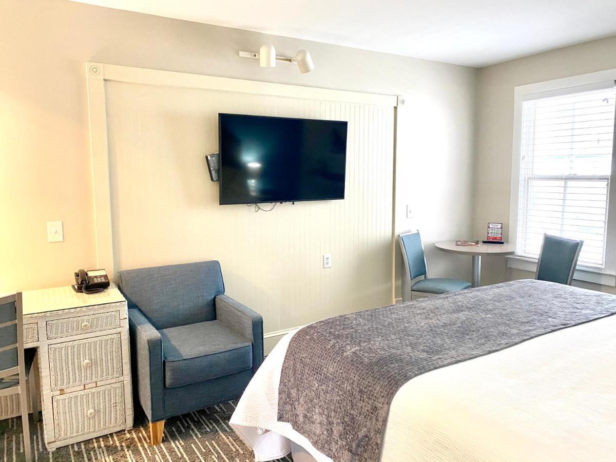 Harbor House Bed & Breakfast 3*